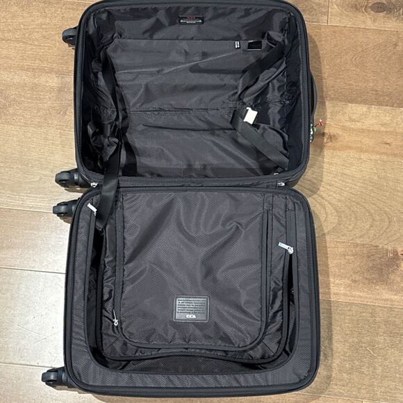 Tumi Tactics Hard Shell Spinner Carry-On - Picture 6 of 6